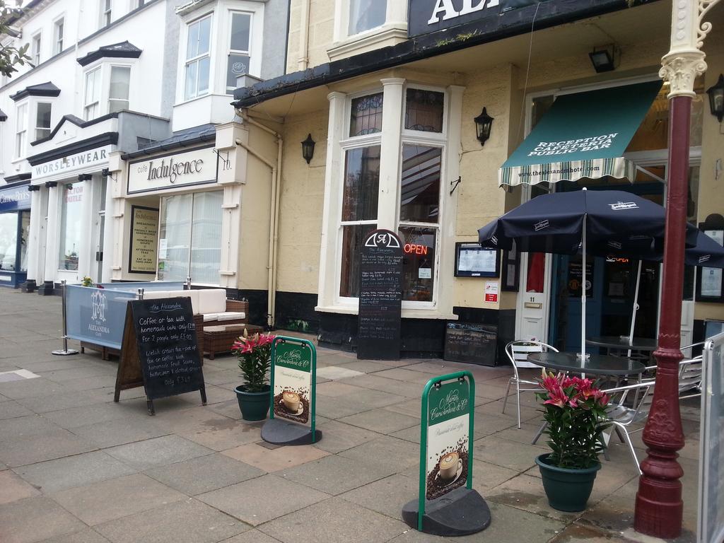 The New Alexandra 3* Llandudno